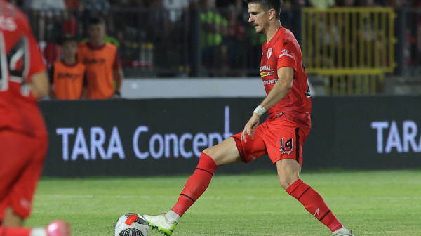 Šamar "okrenuo" meč u Surdulici – peta u nadoknadi za slavlje Radničkog VIDEO