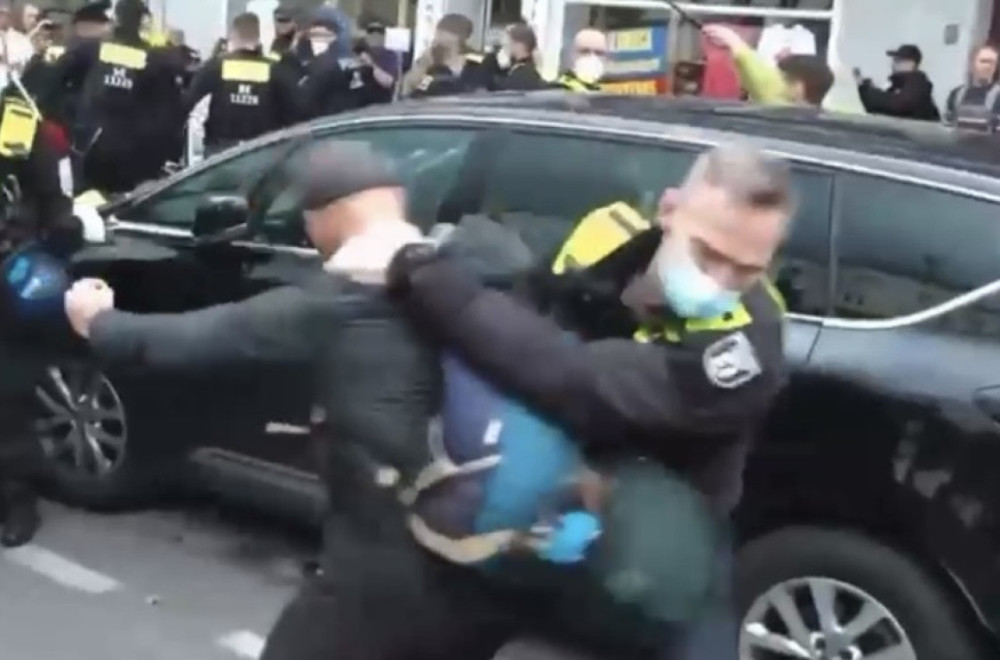 Ovako se policija EU u Nemačkoj odnosi prema blokaderima VIDEO