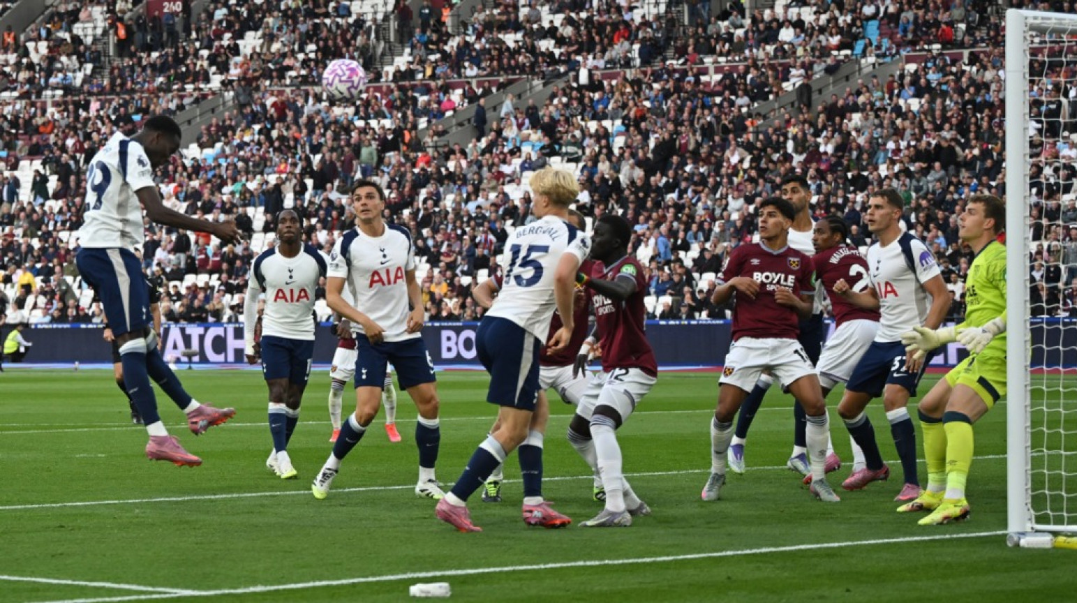 Totenhem za 17 minuta razbio "čekićare"