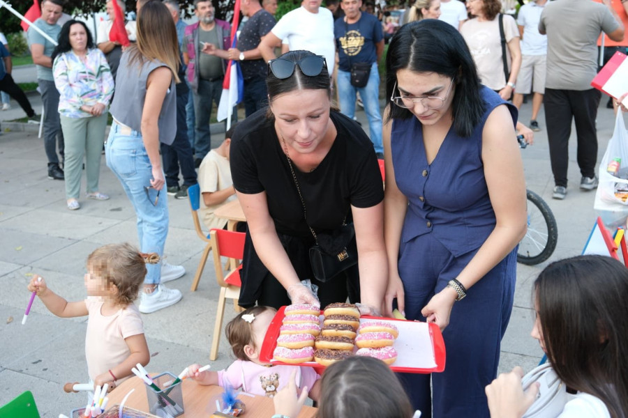 Ovo su najlepši prizori sa skupova protiv blokada FOTO