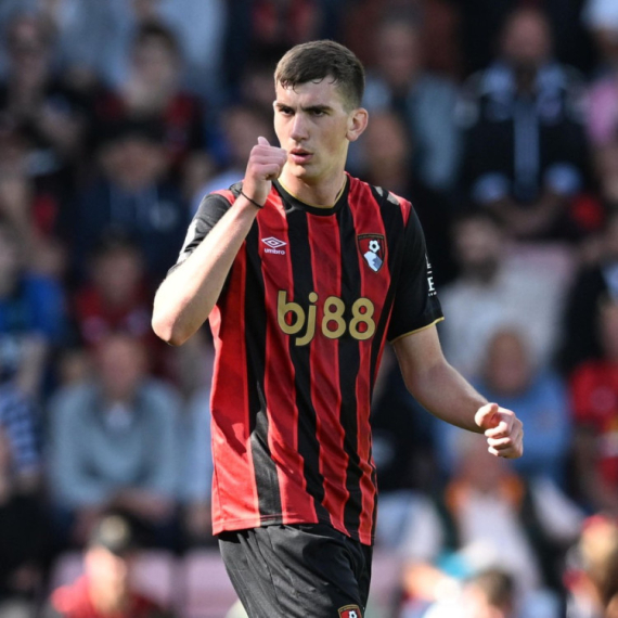 Zvezdin rekorder zablistao na debiju u Premijer ligi FOTO