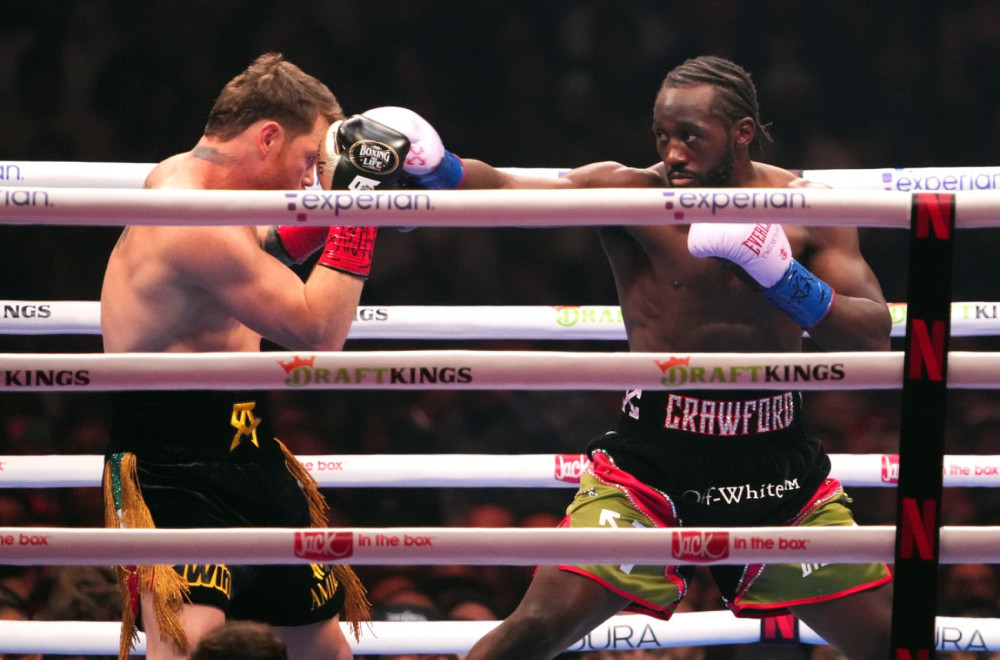 Kraford ispisao istoriju boksa! VIDEO