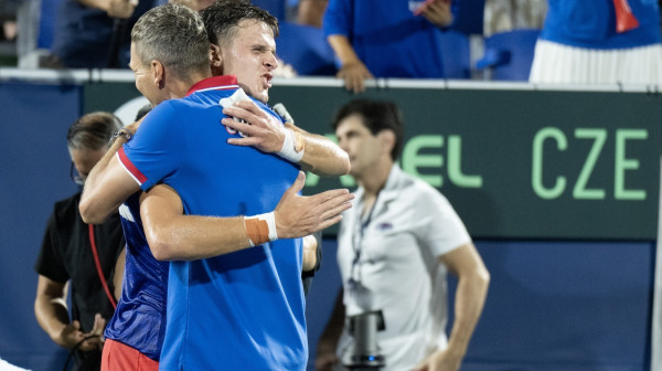 Amerikanci na kolenima – hladan tuš na Floridi! VIDEO