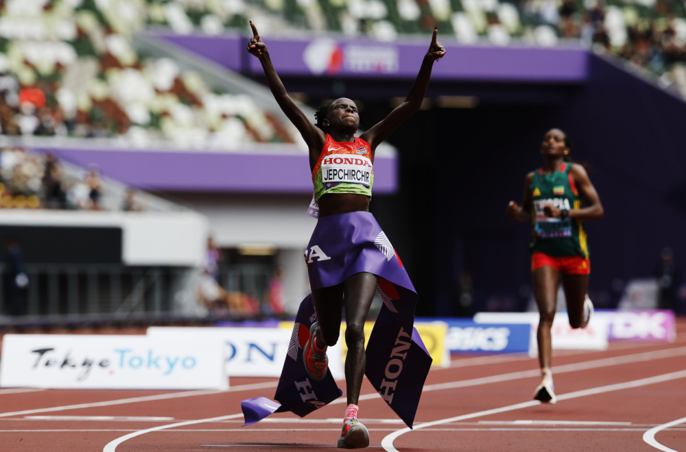 Spektakularno finale maratona na SP – dve sekunde delilo šampionku i drugoplasiranu