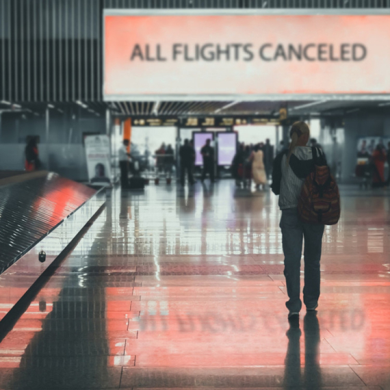 Let vam je otkazan ili pomeren: Evo kako da nadoknadite štetu VIDEO