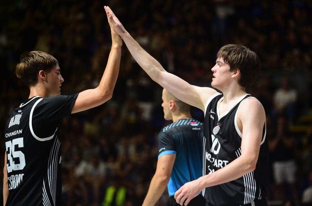 Neraskidiva veza, "desetka" za klince i pitanje za Osetkovskog – znaš li gde si došao? FOTO/VIDEO