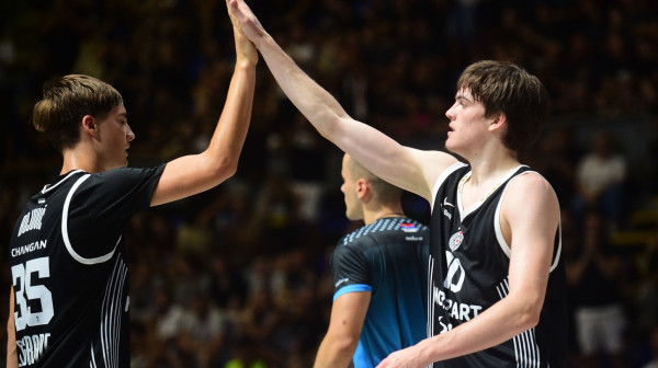 Neraskidiva veza, "desetka" za klince i pitanje za Osetkovskog – znaš li gde si došao? FOTO/VIDEO