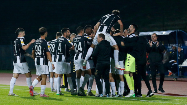 Partizan preskočio Zvezdu – posle petarde u Subotici, Partizan čeka derbi na vrhu tabele
