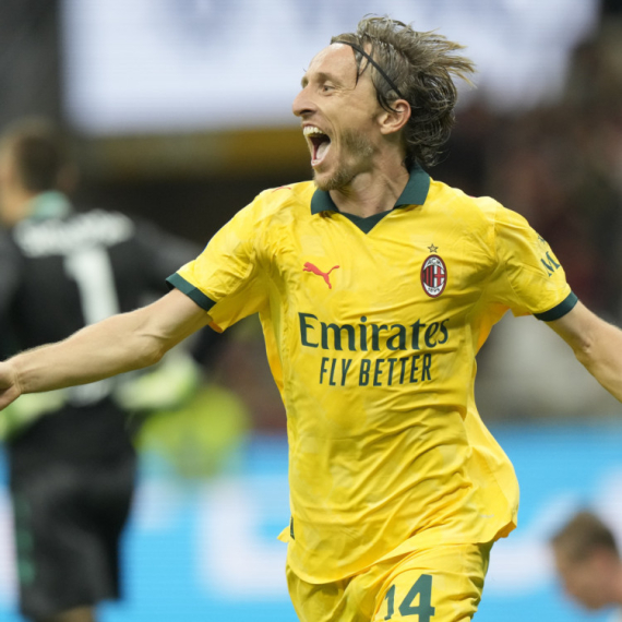 Prvenac neuništivog Modrića za slavlje Milana VIDEO