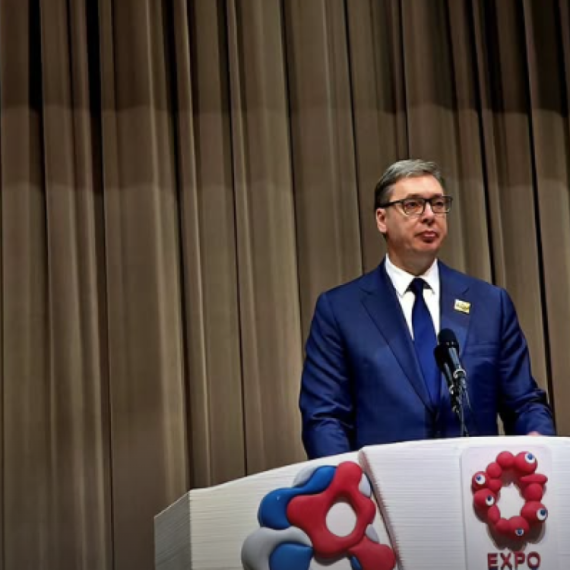 Vučić na obeležavanju Nacionalnog dana: Srbija most između Istoka i Zapada FOTO