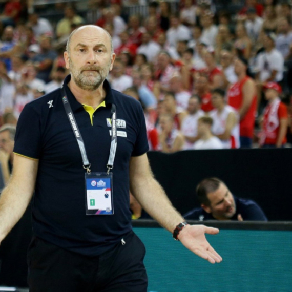 Selektor komšija osuo paljbu: "Klošari, papci, bednici, primitivci..."