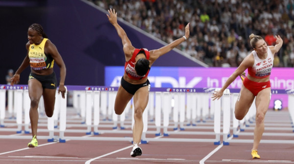 Kambunđi najbrža na 100m sa preponama, Rodžers zlato u bacanju kladiva