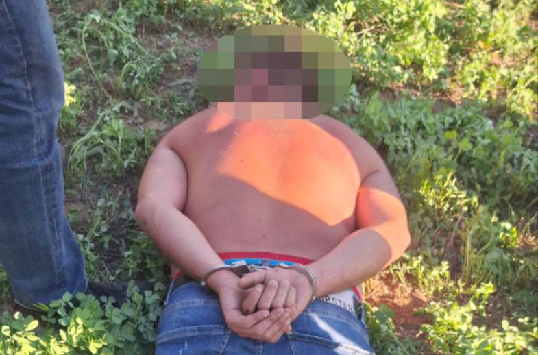 Prva slika osumnjičenog za ubistvo u Obrenovcu; Oglasio se MUP: Lociran u kukuruzištu FOTO