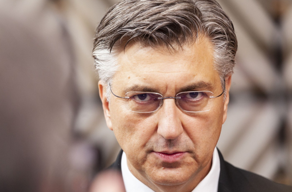 Žestoka svađa u Saboru: Plenkoviću, kad ćete skupiti zrno ljudskosti?