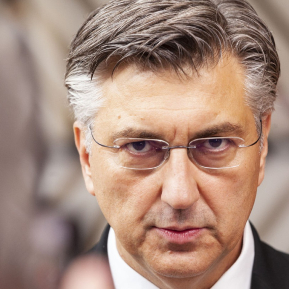 Žestoka svađa u Saboru: Plenkoviću, kad ćete skupiti zrno ljudskosti?