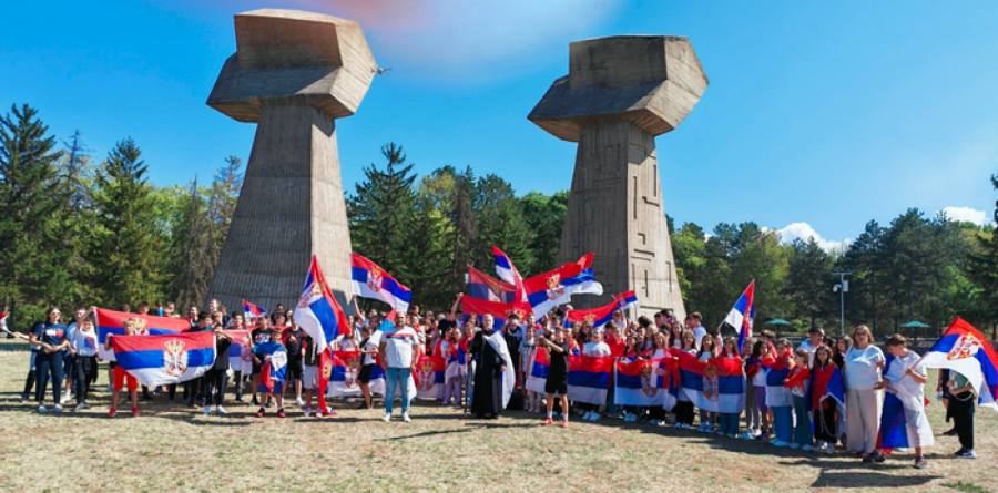 Bubanjski heroji tradicionalno i na svoj način obeležili Dan srpskog jedinstva, slobode i nacionalne zastave