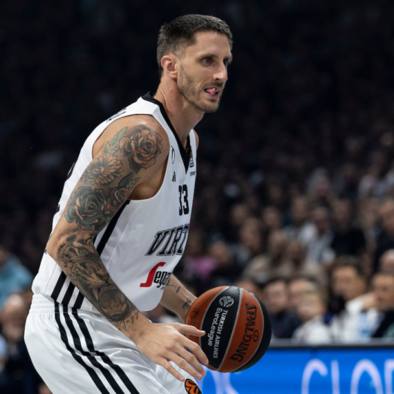 Lepe vesti za Akilea Polonaru