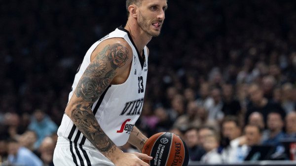 Lepe vesti za Akilea Polonaru