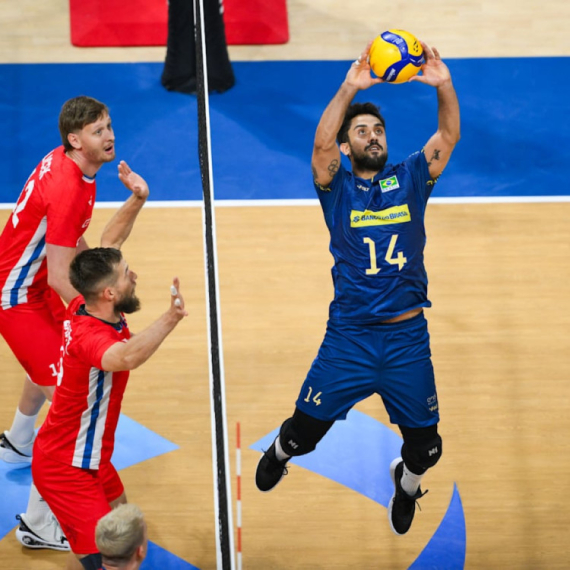 Pobeda Brazila, Argentina prošla kolo pre kraja