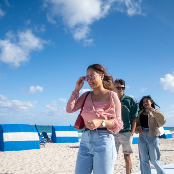 Nudisti u panici: Nema ko da nas nasledi