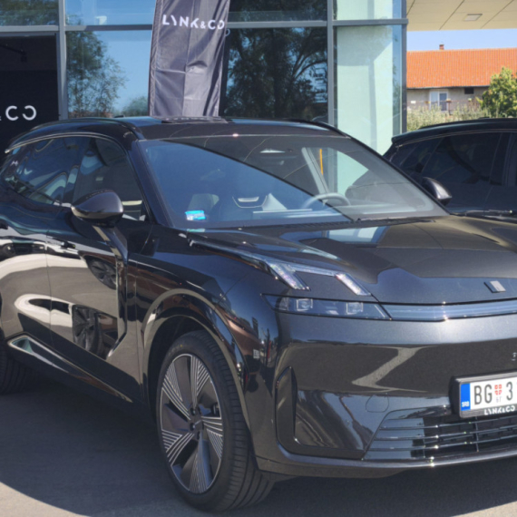 Lynk & Co 08 stigao u Srbiju: Hibridni SUV koji izaziva premijum igrače FOTO