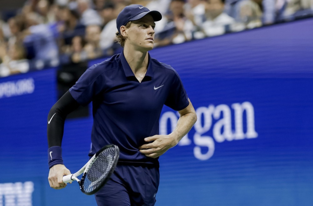 Siner opet u centru skandala: "Da li mu je Kina ukrala moždane talase?" VIDEO