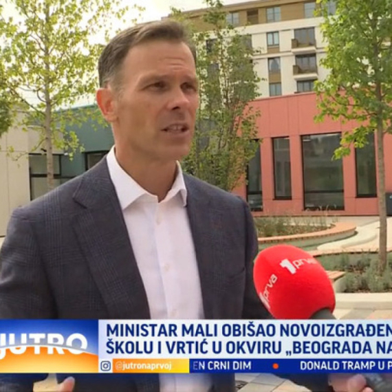 Mali obišao novoizgrađenu školu i vrtić u okviru Beograda na vodi: 480 mališana će je pohađati FOTO/VIDEO