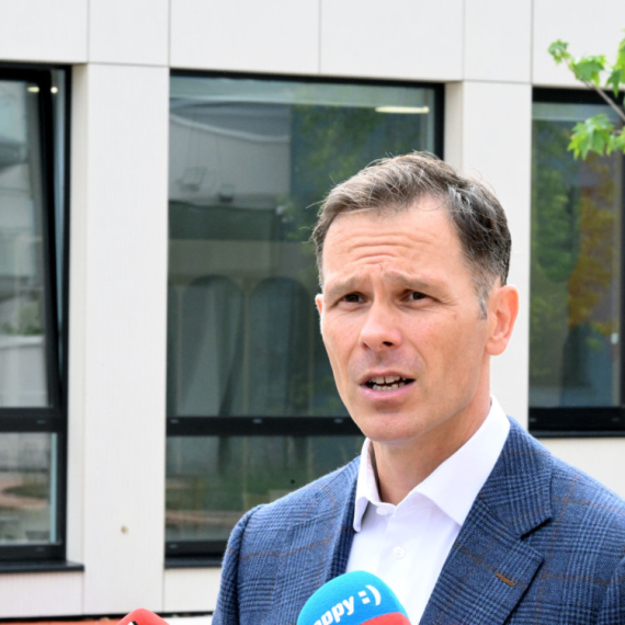 Mali: U oktobru još jedno povećanje plate prosvetarima