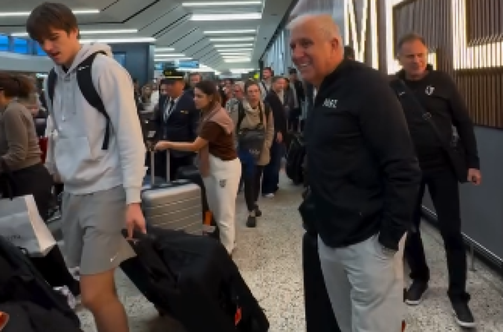 Partizan stigao u Australiju – "grobari" priredili doček VIDEO