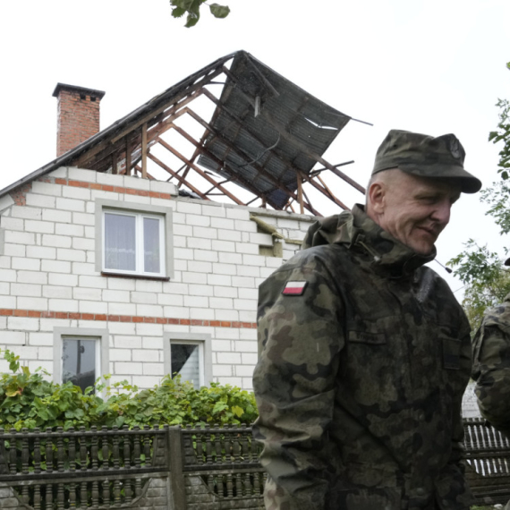 Tusk: Ne, Rusi su krivi FOTO