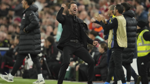 Lud, luđi, Čolo – Simeone sam krenuo na navijače Liverpula VIDEO