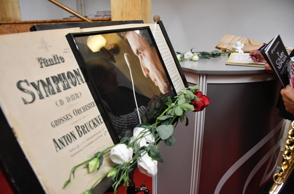 Beogradska filhamonija održala koncert u čast svog šefa dirigenta Gabrijela Felca FOTO