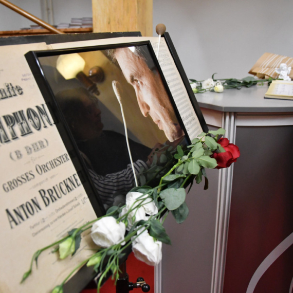 Beogradska filhamonija održala koncert u čast svog šefa dirigenta Gabrijela Felca FOTO