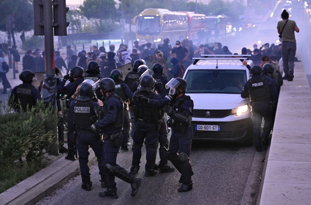 Počeo novi haos u Francuskoj; Policija brutalno razbija blokade FOTO/VIDEO