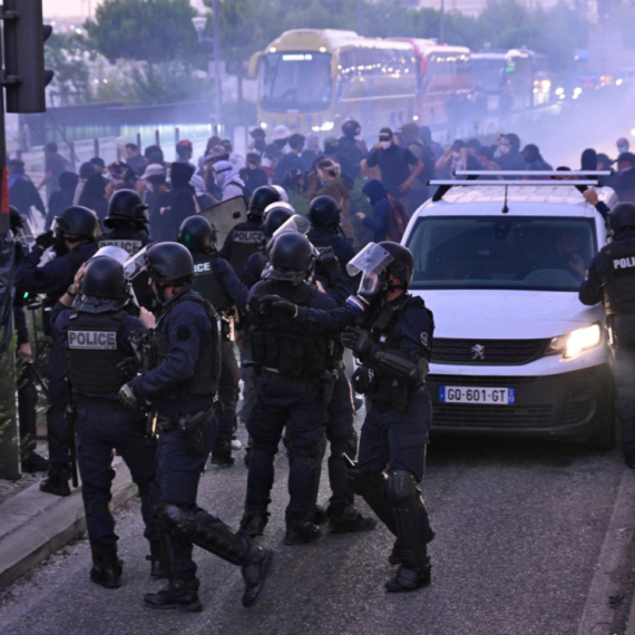 Počeo novi haos u Francuskoj; Policija brutalno razbija blokade FOTO/VIDEO