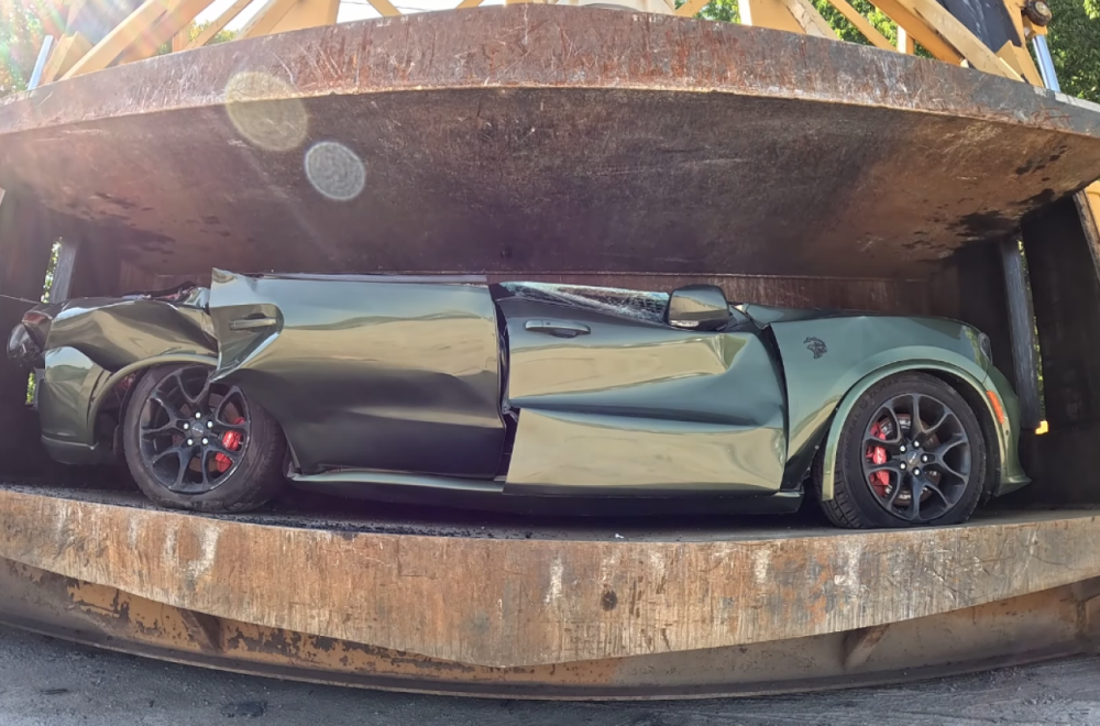 "Poruka za sve": Policija u prenosu uživo smrskala auto nesavesnog vozača VIDEO