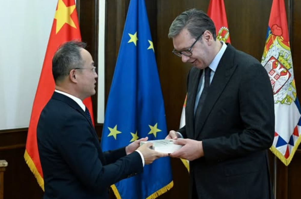 Vučić sa ambasadorom Kine Li Mingom: Posebna tema – rezultati sastanka sa predsednikom Sijem FOTO