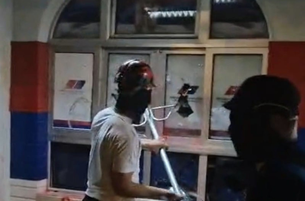 Vučić o Bogdanu Jovičiću: Nosio je čliviluk kojim je ponosno uništavao i rušio prostorije po celom gradu