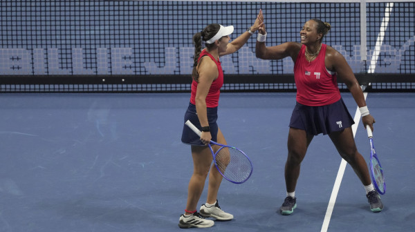 Amerikanke u polufinalu Bili Džin King kupa