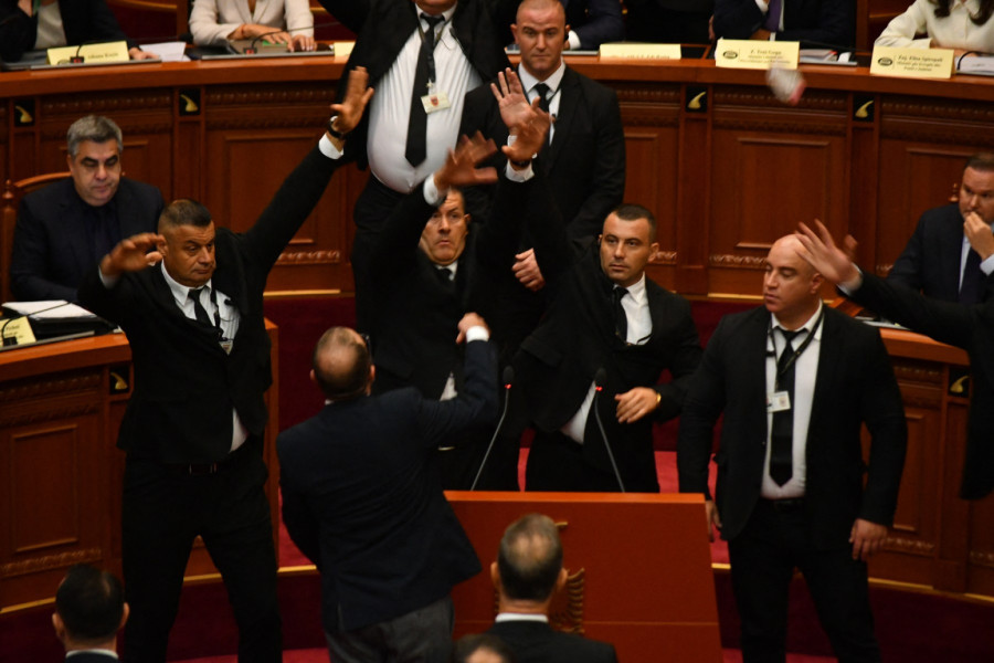 Edi, šta se dešava?