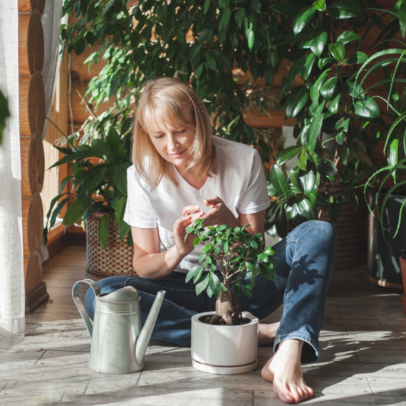 Mnogi ga bacaju, a odličan je za rast biljaka: I to nije sve