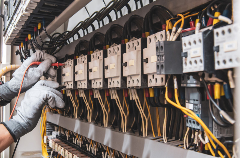 Ne prilazite im! Na Savskom keju postavljeni strujni ormari