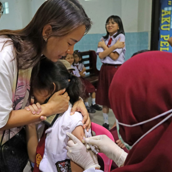 Užas u Indoneziji; Preko 800 učenika se otrovalo hranom koju finansira vlada te zemlje