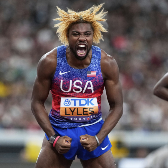 Na 200 metara ništa novo - Lajls ponovo šampion! VIDEO