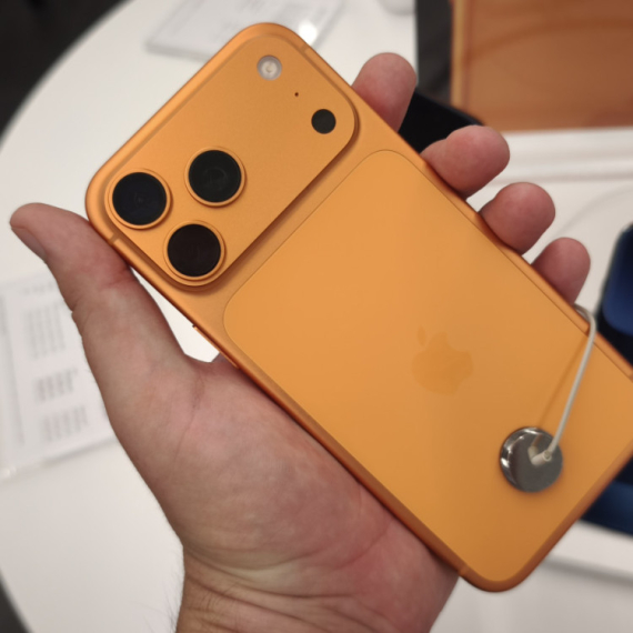 Premijera: Ovo su cene za iPhone 17 u Srbiji!