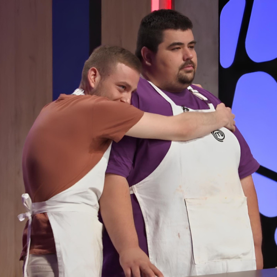 Nikolina koreografija nasmejala sve: Grli Srđana, a oduševljena Ljubica traži reprizu VIDEO