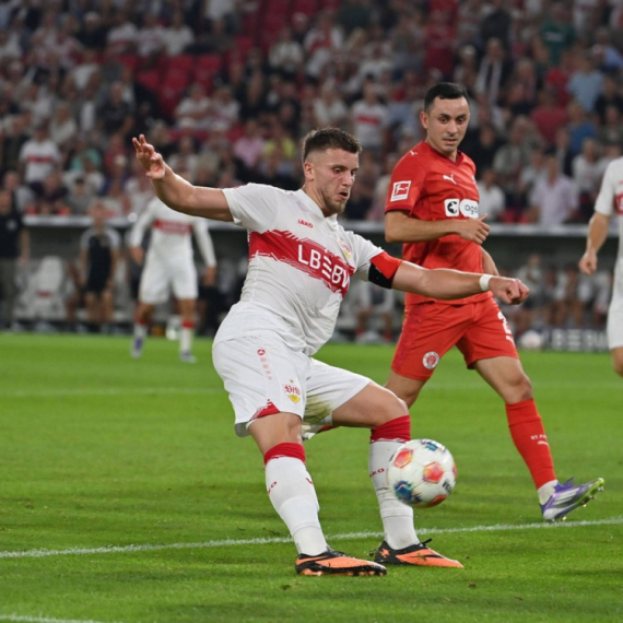 Navijači Štutgarta slave Demirovića – "švabe" su gospodari svog dvorišta