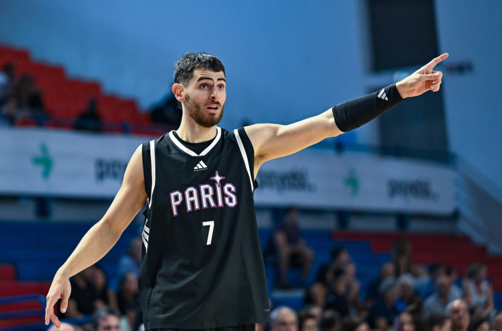 Pariz u problemima pred dolazak u Beograd