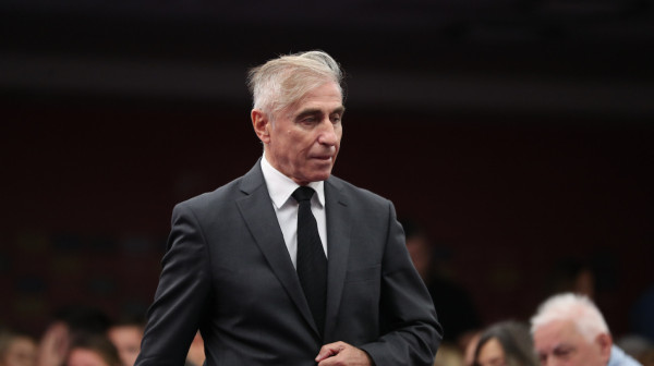 Održana komemoracija Dejanu Milovanoviću na "Marakani" – Boško Đurovski pao u nesvest