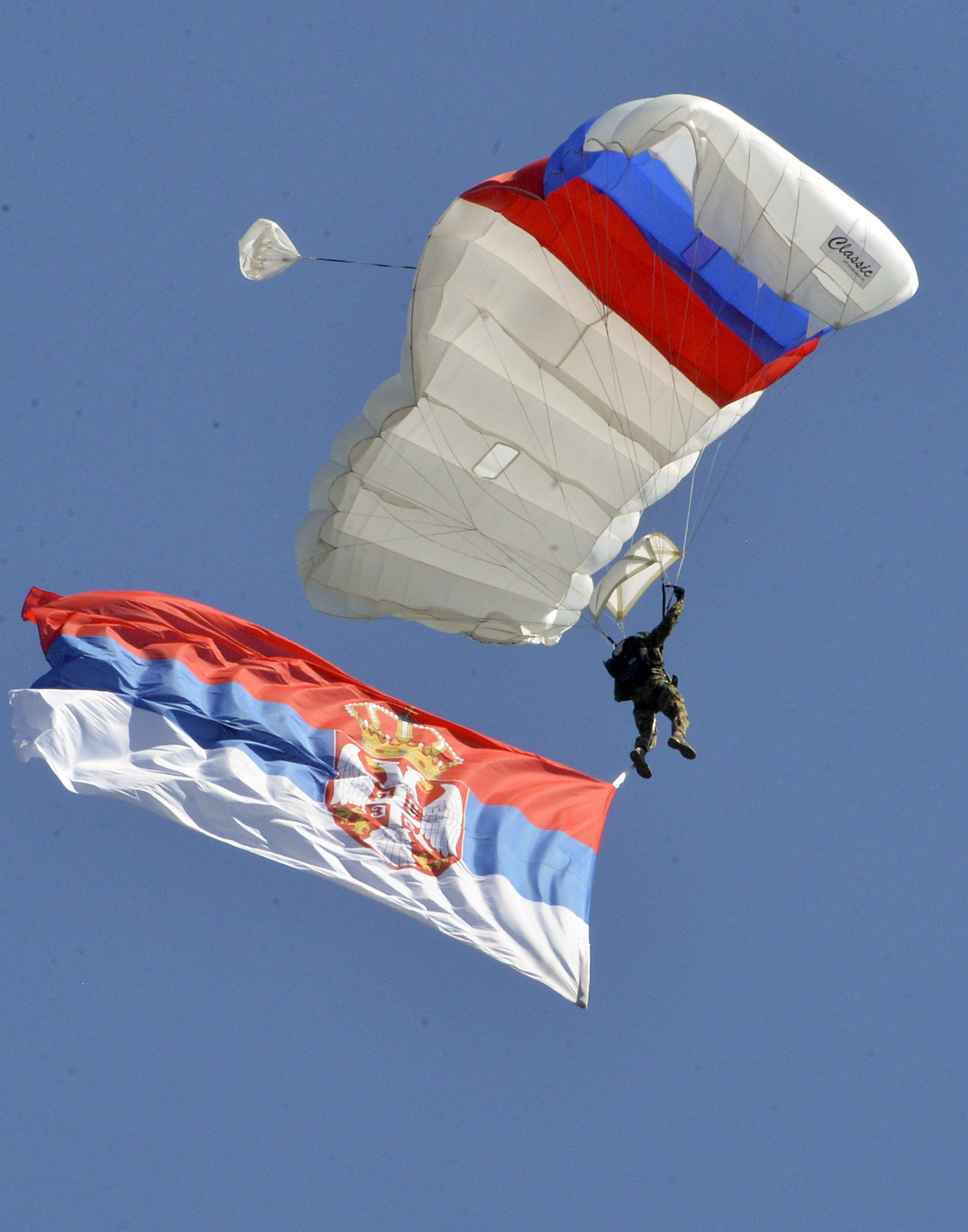 Powerful weaponry displayed; Rafale and MiGs over Belgrade PHOTO/VIDEO